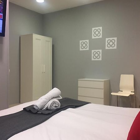 Hostel Artistic Barcelona Kültér fotó